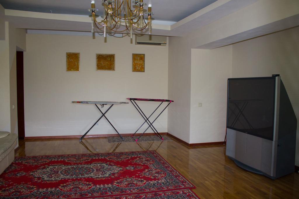 Ala Hostel Almaty Eksteriør bilde