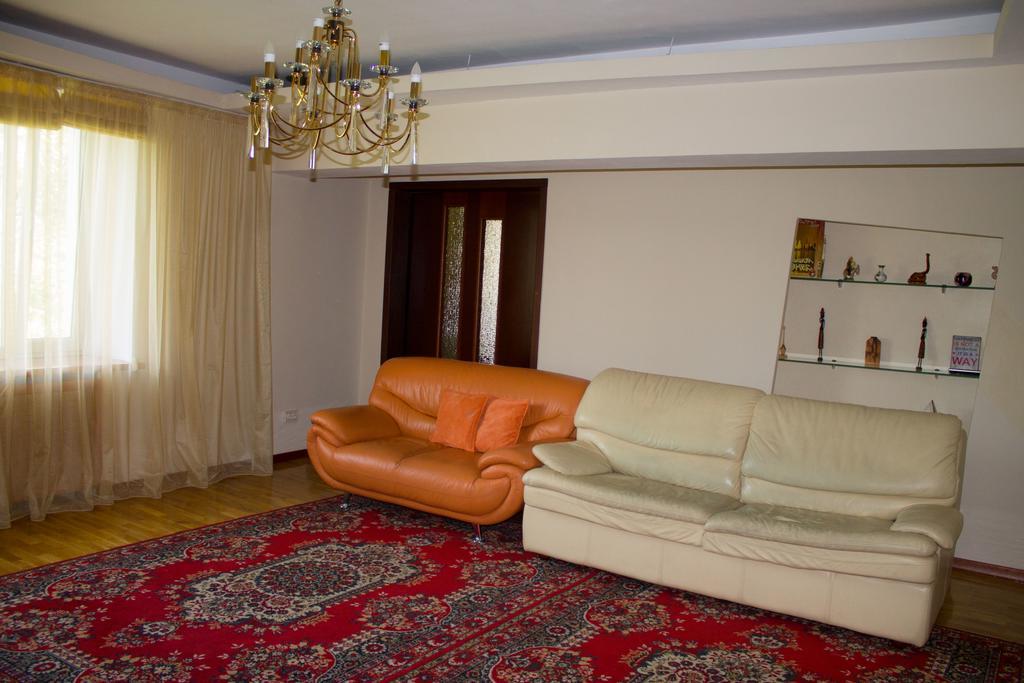 Ala Hostel Almaty Eksteriør bilde
