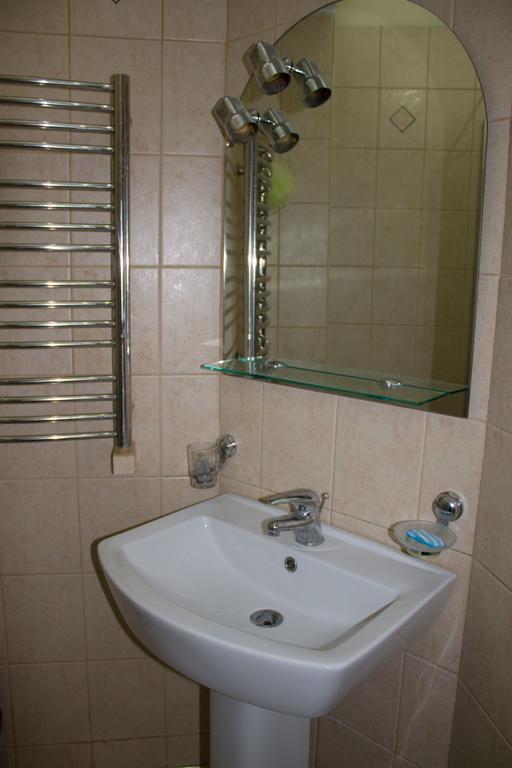 Ala Hostel Almaty Eksteriør bilde
